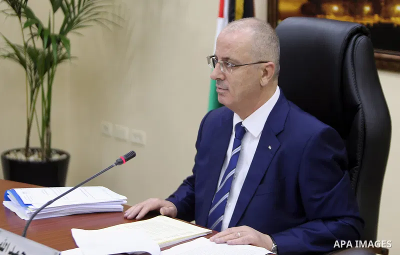 Palestinian Prime Minister Rami Hamdallah chairs a meeting of council of Ministers in the West Bank city of Ramallah, on June 06, 2017. Photo by Prime Minister Office