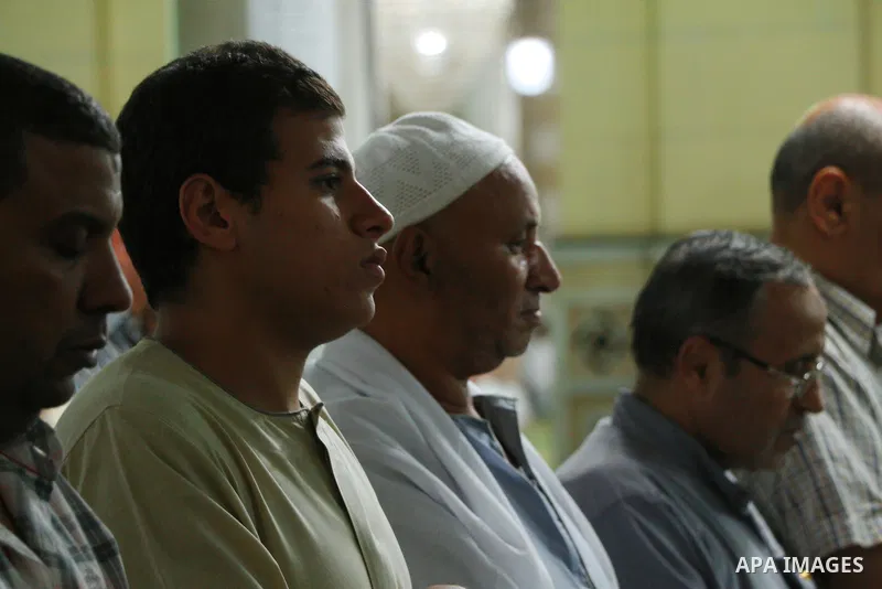 Egyptian worshipers perform take part in an evening prayer "Taraweeh", at the Sayeda al-Zeinab mosque, in Cairo on June 7, 2017. Ramadan is sacred to Muslims because it is during that month that tradition says the Koran...