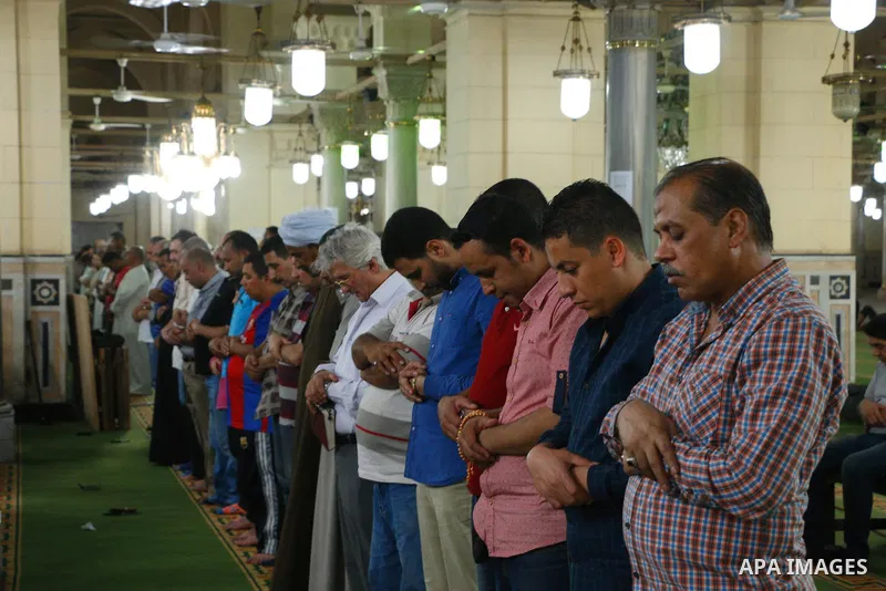 Egyptian worshipers perform take part in an evening prayer "Taraweeh", at the Sayeda al-Zeinab mosque, in Cairo on June 7, 2017. Ramadan is sacred to Muslims because it is during that month that tradition says the Koran...