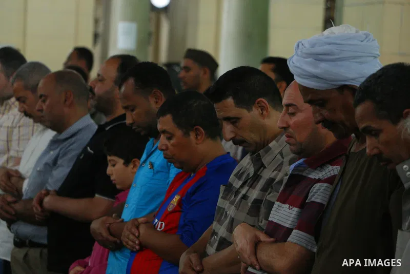 Egyptian worshipers perform take part in an evening prayer "Taraweeh", at the Sayeda al-Zeinab mosque, in Cairo on June 7, 2017. Ramadan is sacred to Muslims because it is during that month that tradition says the Koran...