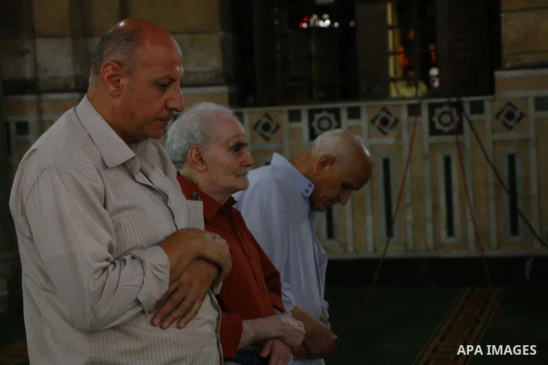 Egyptian worshipers perform take part in an evening prayer "Taraweeh", at the Sayeda al-Zeinab mosque, in Cairo on June 7, 2017. Ramadan is sacred to Muslims because it is during that month that tradition says the Koran...
