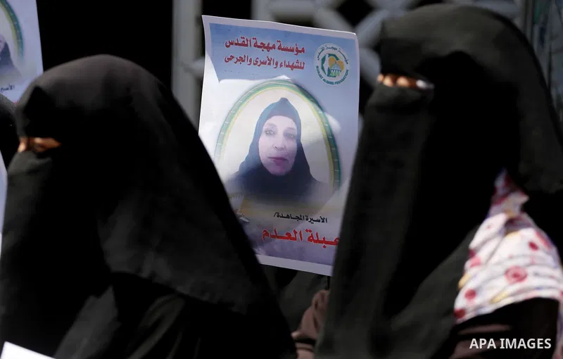 Palestinian women take part in a protest to show solidarity with Palestinian female prisoners held in Israeli jails, in Gaza city on June 08, 2017. Photo by Mohammed Asad