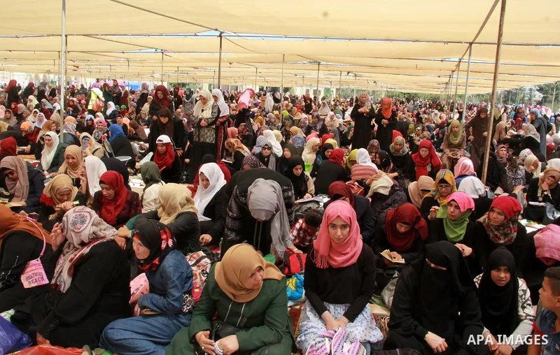 Palestinian Muslim worshippers attend the third Friday prayers of the Muslim holy month of Ramadan at Jerusalem's al-Aqsa mosque compound on June 16, 2017. Photo by Mahfouz Abu Turk