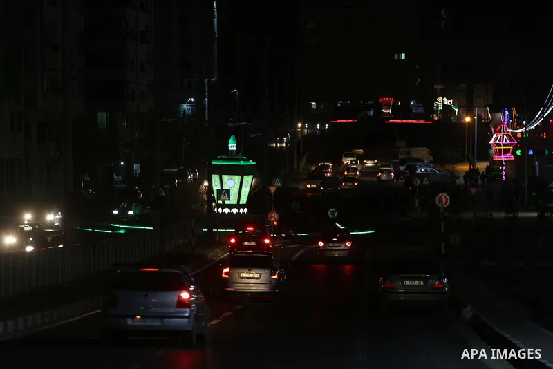 A general view shows Gaza City in the evening hours during a power cut, on June 19, 2017. Photo by Mohammed Asad