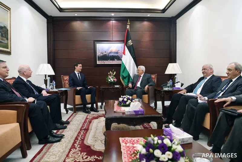 Palestinian President Mahmoud Abbas meets with US envoy to the peace process Kouchner, in the West Bank city of Ramallah, on June 21, 2017. Photo by Thaer Ganaim