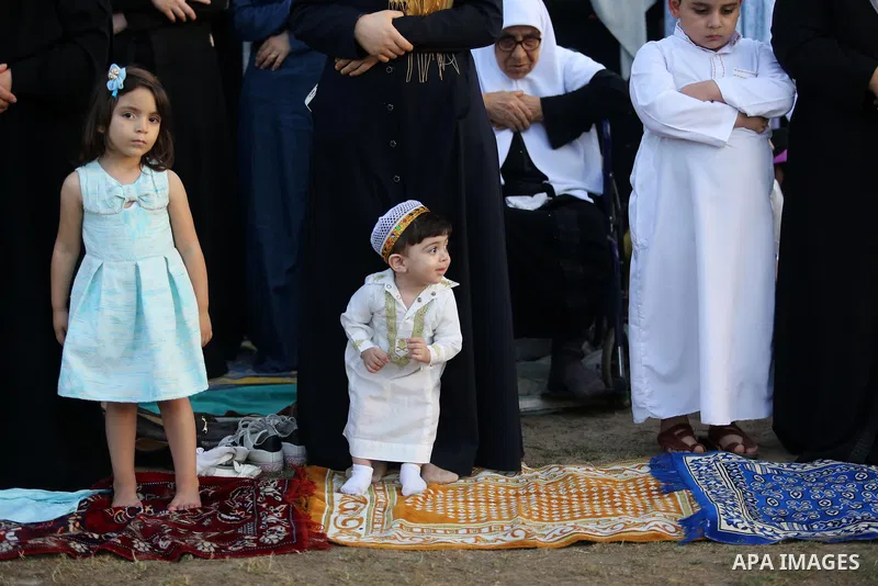 Palestinian Muslim women perform Eid al-Fitr prayers in Gaza City June 25, 2017. Eid al-Fitr marks the end of Muslim's holy fasting month of Ramadan when faithfuls abstain from eating, drinking, smoking and sexual activi...