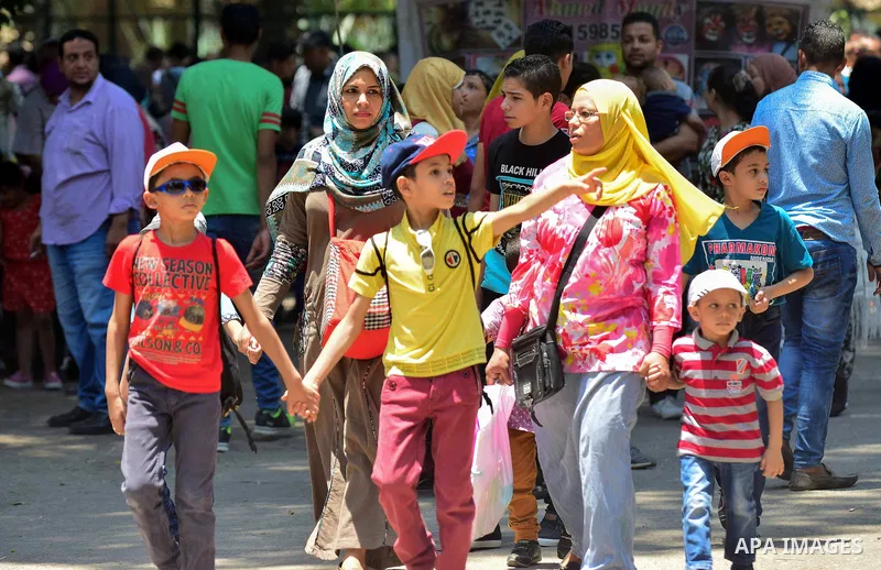 Egyptians enjoy at a zoo on the second day of of Eid al-Fitr holiday which marks the end of the Muslim holy month of Ramadan, in Cairo June 26, 2017. Photo by Amr Sayed