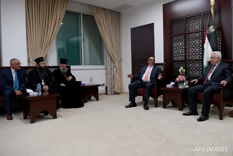 Palestinian President Mahmoud Abbas meets with Members of Beit Jala Municipality, in the West Bank city of Ramallah on June 26, 2017. Photo by Osama Falah