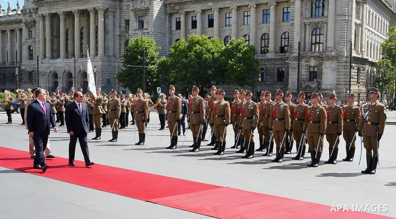 Egyptian President Abdel Fattah al-Sisi and Hungarian Prime Minister Viktor Orban review the honor guards in Budapest, Hungary on July 3, 2017. Photo by Egyptian President Office