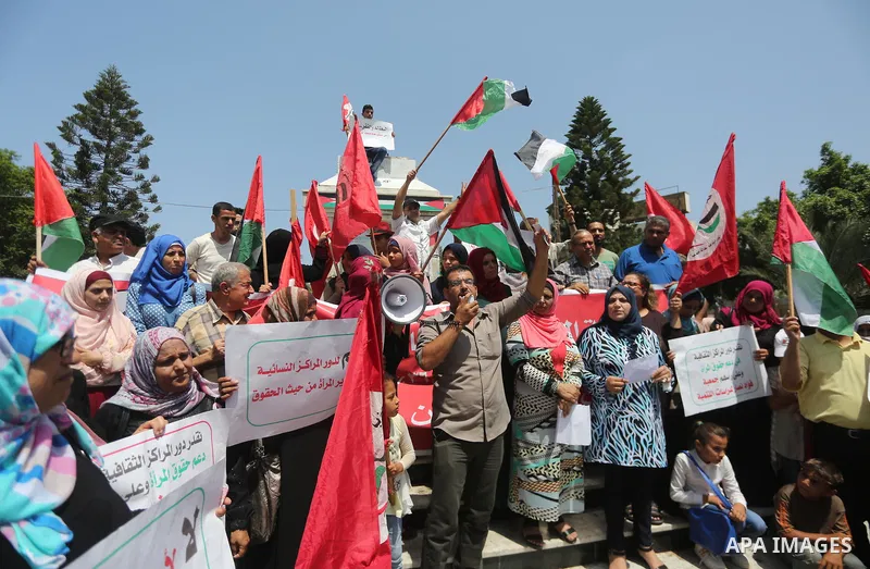 Palestinians take part in a protest against Israeli blockade in Gaza city on July 6, 2017. Photo by Mohammed Asad