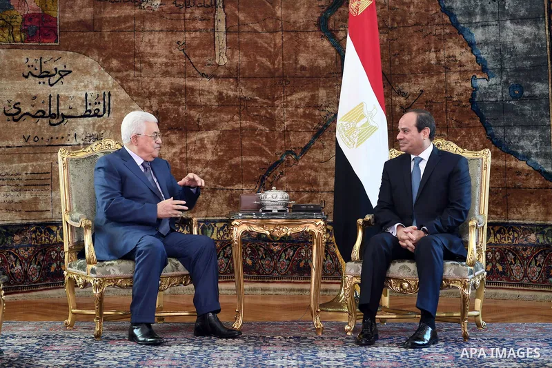 Palestinian President Mahmoud Abbas meets with Egyptian President Abdel Fattah al-Sisi in Cairo, Egypt, on July 9, 2017. Photo by Thaer Ganaim