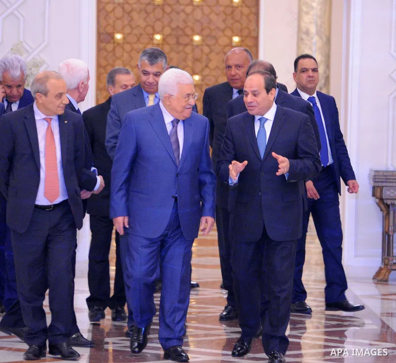 Egyptian President Abdel Fattah al-Sisi meets with Palestinian President Mahmoud Abbas in Cairo, Egypt, on July 9, 2017. Photo by Egyptian President Office