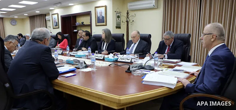 Palestinian Prime Minister Rami hamadallah chairs the Palestinian council meeting in the West Bank city of Ramallah on July 11, 2017. Photo by Prime Minister Office