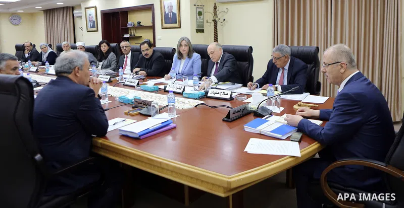 Palestinian Prime Minister, Rami Hamdallah, chairs a meeting of council ministers, in the West Bank city of Ramallah, on July 18, 2017. Photo by Prime Minister Office