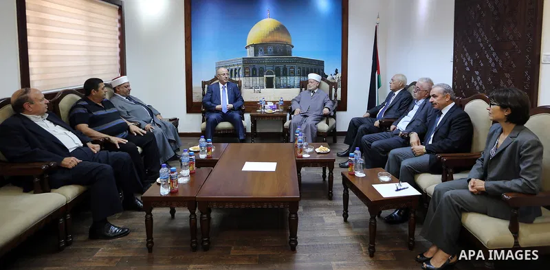 Palestinian Prime Minister, Rami Hamdallah, chairs a meeting of the High Committee for Jerusalem, in the West Bank city of Ramallah, on July 18, 2017. Photo by Prime Minister Office