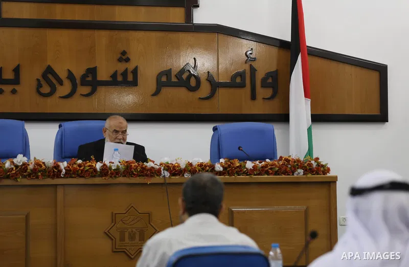 Deputy of the Legislative Council, Ahmed Bahar, speaks during a meeting with members of the Legislative Council from Hamas movement in Gaza City on July 19, 2017. Photo by Mohammed Asad