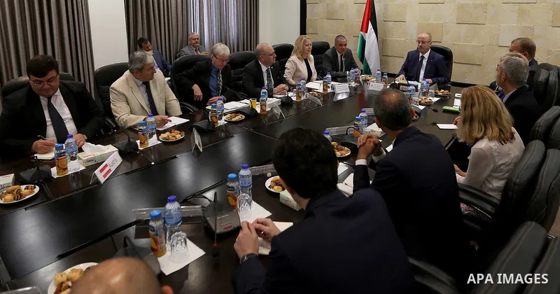 Palestinian Prime minister Rami Hamadallah meets with a mbassadors, consuls and representatives of the European Union, in the West Bank city of Ramallah,on July 20, 2017. Photo by Prime Minister Office
