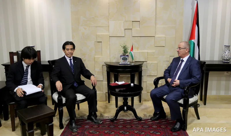Palestinian Prime minister Rami Hamadallah meets with Member of the Japanese House of Representatives Isawa Ishiroa, in the West Bank city of Ramallah,on July 20, 2017. Photo by Prime Minister Office