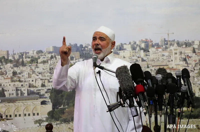 Hamas Chief Ismail Haniyeh gives a speech during Friday prayer at the al-Omari mosque in Gaza city on July 21, 2017. Photo by Mohammed Asad