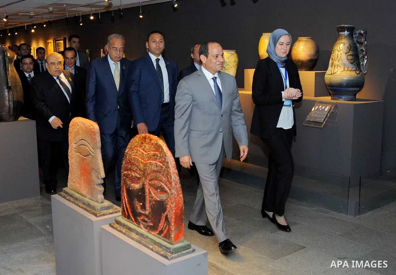 Egyptian President Abdel Fattah al- Sisi visits Alexandria Library, in Alexandria , Egypt, on July 25, 2017. Photo by Egyptian President Office