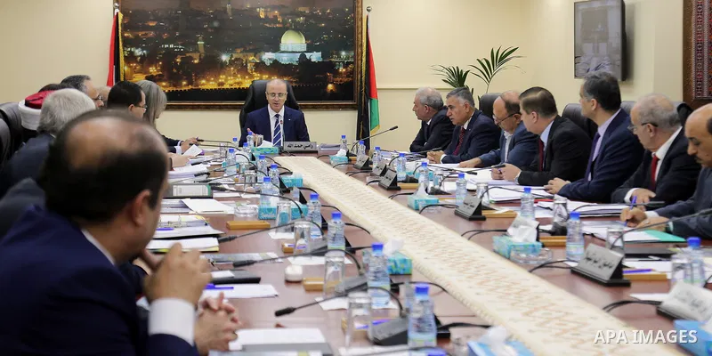 Palestinian Prime Minister Rami Hamdallah chairs a meeting of council of Ministers in the West Bank city of Ramallah, on August 1, 2017. Photo by Prime Minister Office