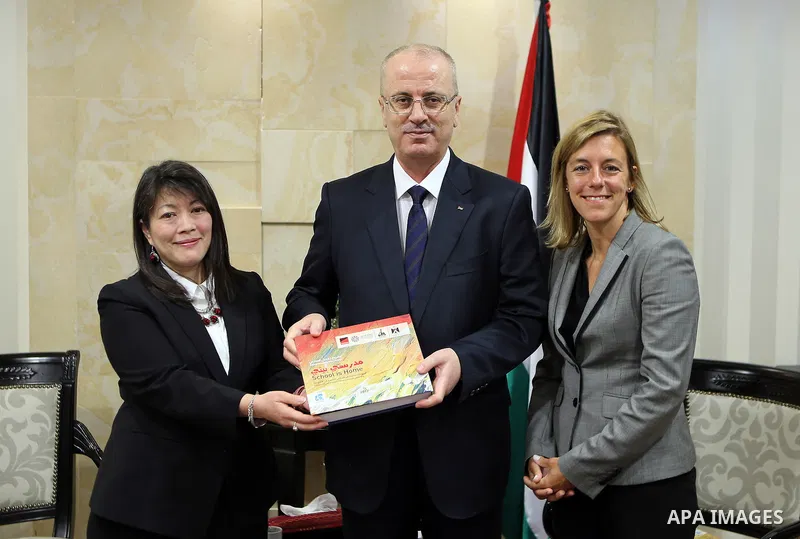 Palestinian Prime Minister, Rami Hamdallah, meets with UNICEF representative in Palestine, Genevieve Putin, in the West Bank city of Ramallah, on August 9, 2017. Photo by Prime Minister Office