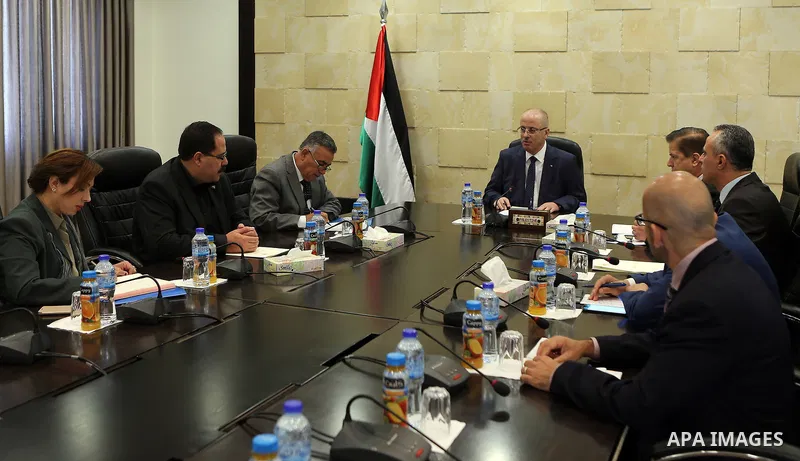 Palestinian Prime Minister, Rami hamadallah, chairs the First meeting of the National Team for Administrative Development, in the West Bank city of Ramallah on August 10, 2017. Photo by Prime Minister Office