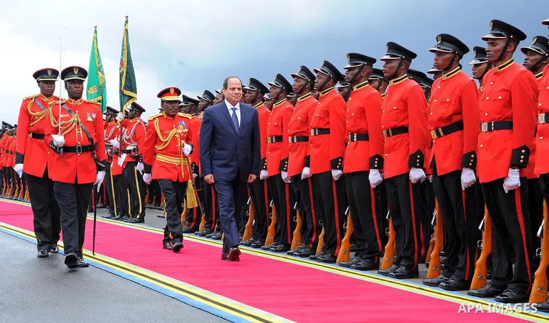 Egyptian President Abdel Fattah al-Sisi is received by Tanzania's President John Magufuli at the Julius Nyerere International Airport in Dar es Salaam, Tanzania August 14, 2017. Photo by Egyptian President Office