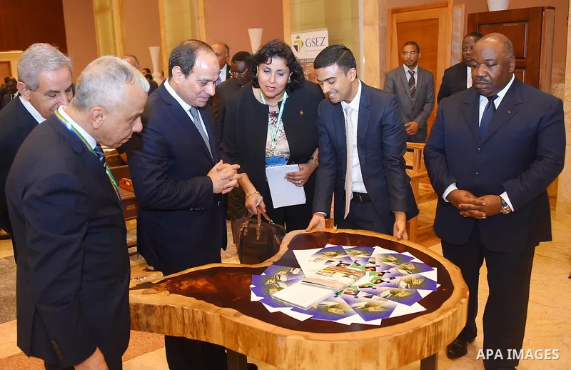 Egyptian President Abdel Fattah al-Sisi and Gabon's President Ali Bongo visit Gabonese wood exhibition in Libreville on August 16, 2017. Photo by Egyptian President Office