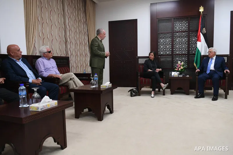Palestinian President Mahmoud Abbas meets with a delegation Meretz in the West Bank city of Ramallah, on August 20, 2017. Photo by Osama Falah