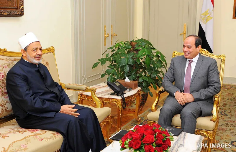 Egyptian President Abdel Fattah al-Sisi meets with Grand Imam of al-Azhar Shiekh Ahmed el-Tayeb, in Cairo, Egypt, on August 22, 2017. Photo by Egyptian President Office