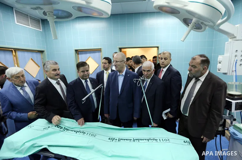 Palestinian Prime Minister Rami Hamdallah opens burn unit and medical support units at Alia hospital, in the West Bank city of Hebron, on August 26, 2017. Photo by Prime Minister Office