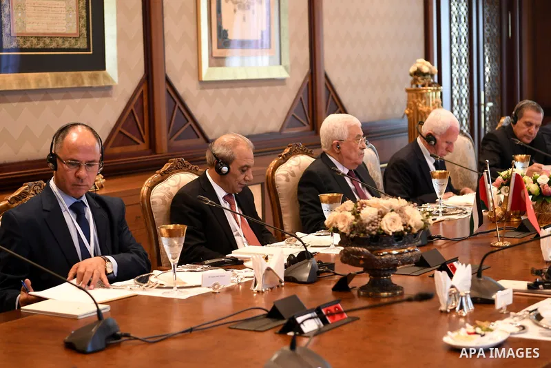 Turkish President Tayyip Erdogan meets with Palestinian President Mahmoud Abbas at the Presidential Palace in Ankara, Turkey, August 28, 2017. Photo by Osama Falah