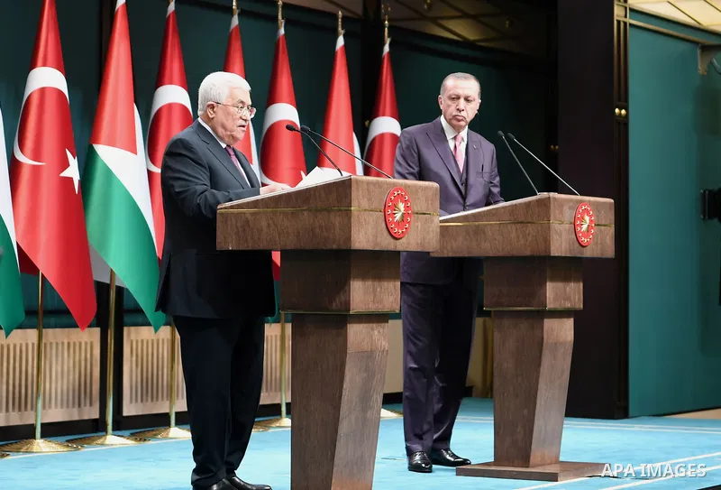 Turkish President Tayyip Erdogan and Palestinian President Mahmoud Abbas hold a joint press conference following their meeting in Ankara, Turkey, August 28, 2017. Photo by Osama Falah