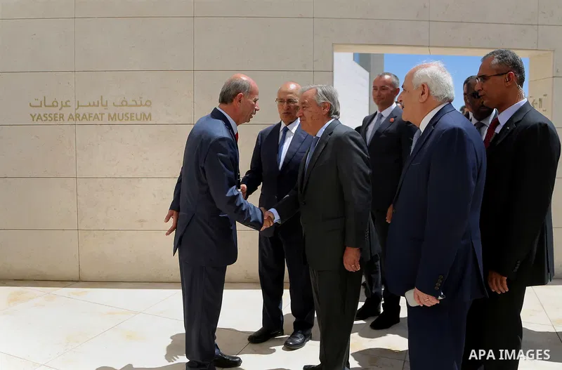 United Nations Secretary General Antonio Guterres visits the Yasser Arafat Museum in the West Bank city of Ramallah, on August 29, 2017. Photo by Shadi Hatem