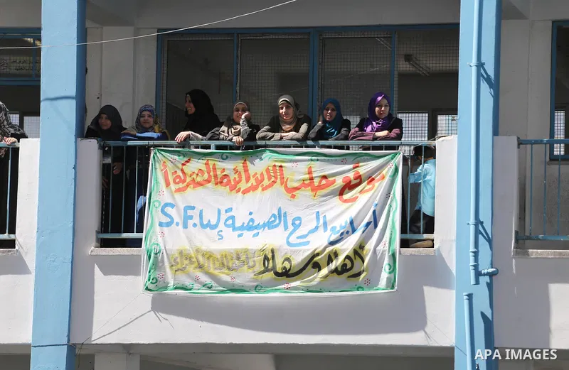 Palestinians attend a statement of United Nations Secretary General Antonio Guterres in Beit Lahia in the northern Gaza Strip on August 30, 2017. Photo by Mohammed Asad