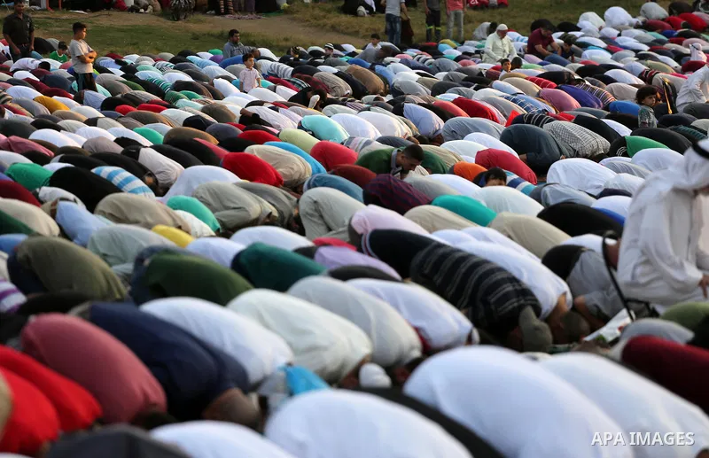 Palestinian muslims pray on the first day of of Eid al-Adha or the feast of sacrifice in Gaza city, on September 1, 2017. Muslims around the world are celebrating Eid al-Adha, the "Feast of Sacrifice", which marks the en...