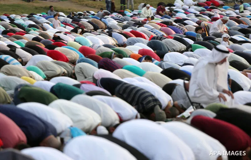 Palestinian muslims pray on the first day of of Eid al-Adha or the feast of sacrifice in Gaza city, on September 1, 2017. Muslims around the world are celebrating Eid al-Adha, the "Feast of Sacrifice", which marks the en...