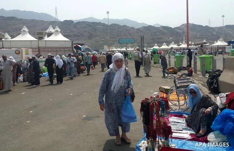 Muslim pilgrims shop on the secund day of Eid al-Adha at a market near the holy city of Mecca, on September 2, 2017. Muslims around the world are celebrating Eid al-Adha, the "Feast of Sacrifice", which marks the end of...