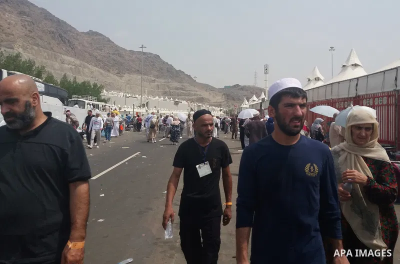 Muslim pilgrims shop on the secund day of Eid al-Adha at a market near the holy city of Mecca, on September 2, 2017. Muslims around the world are celebrating Eid al-Adha, the "Feast of Sacrifice", which marks the end of...