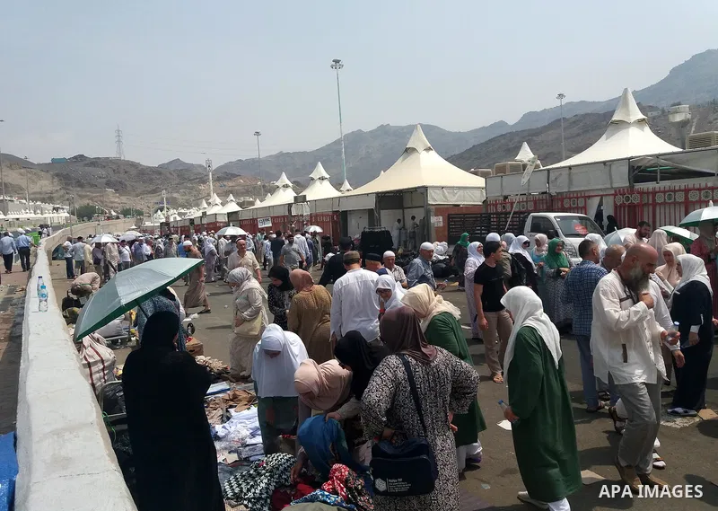 Muslim pilgrims shop on the secund day of Eid al-Adha at a market near the holy city of Mecca, on September 2, 2017. Muslims around the world are celebrating Eid al-Adha, the "Feast of Sacrifice", which marks the end of...