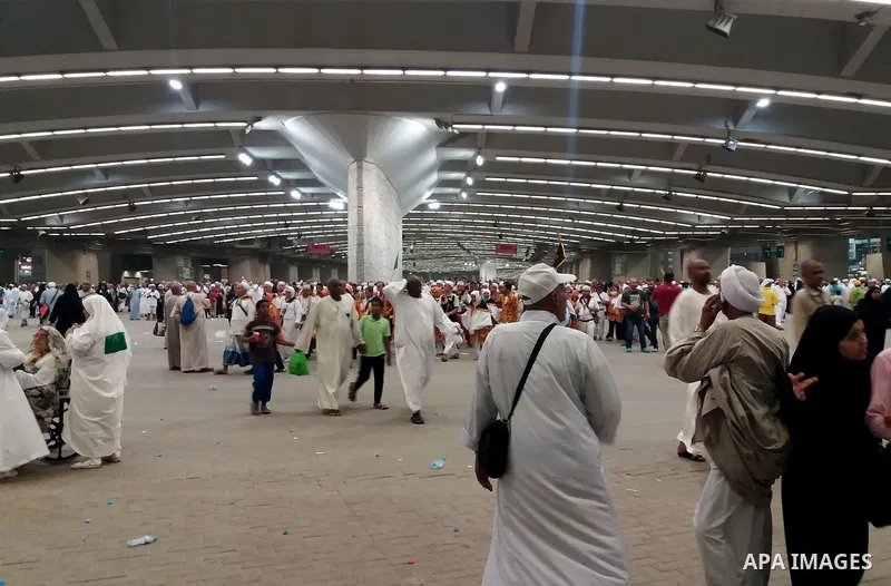 Muslim pilgrims throws the final pebbles in the symbolic "stoning of the devil" ritual, on the third day of the annual Hajj, in Saudi Arabia's holy city of Mecca on September 3, 2017. Photo by Mohammed Hassan