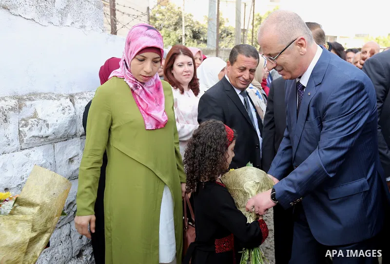 Palestinian Prime Minister, Rami Hamdallah, Lays the foundation stone of the Tulkarm Health Directorate building, in the West Bank city of Tulkarm, on September 9, 2017. Photo by Prime Minister Office