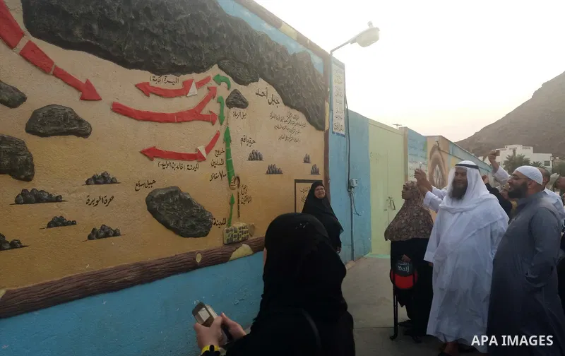 Muslim pilgrims visit the holy Mount Uhud, site of the second battle between Muslim and Meccan forces and Archers Hill at Uhud, after their duty of pilgrimage, in Medina, Saudi Arabia on September 9, 2017. Photo by Moham...