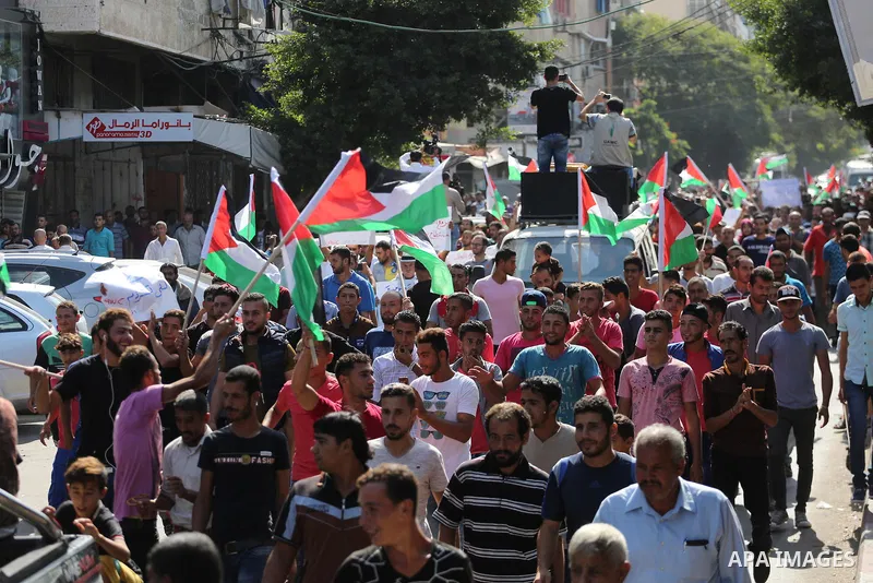 Palestinians of the Union of Agricultural Work Committees take part in a support of the Palestinian reconciliation, in Gaza city, on September 24, 2017. Palestinian President Mahmoud Abbas on Saturday said an announcemen...