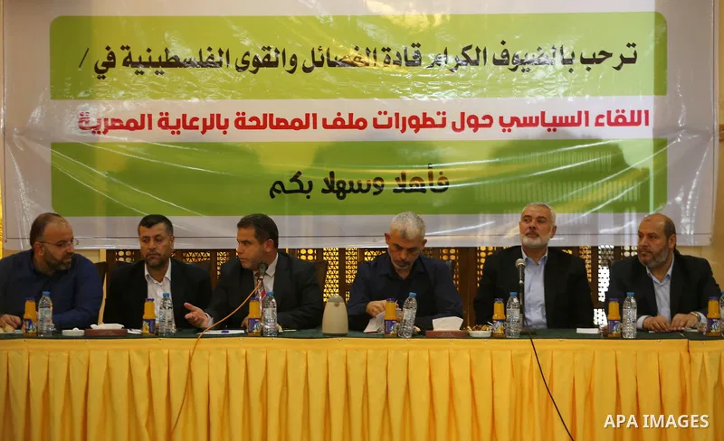 Hamas Chief Ismail Haniyeh and Yahya Sinwar the new leader of the Hamas Islamist movement in the Gaza Strip attend a meeting with leaders of Palestinian factions in Gaza City on September 25, 2017. Photo by Mohammed Asad