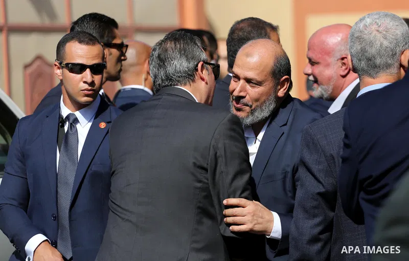 Senior Hamas leader Khalil al-Hayah welcomes to Egyptian intelligence delegation before a meeting with Egyptian intelligence Minister Khaled Fawzi in Gaza City October 3, 2017. Photo by Mohammed Asad