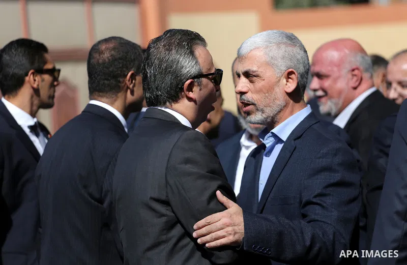 Hamas's leader in the Gaza Strip Yahya Sinwar welcomes to Egyptian intelligence delegation before a meeting with Egyptian intelligence Minister Khaled Fawzi in Gaza City October 3, 2017. Photo by Mohammed Asad