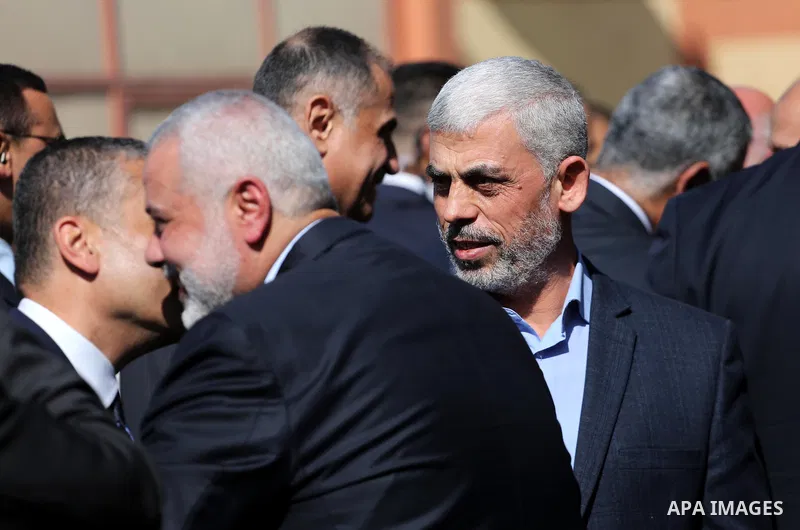 Palestinian Hamas Chief Ismail Haniyeh welcomes to Egyptian intelligence delegation before a meeting with Egyptian intelligence Minister Khaled Fawzi in Gaza City October 3, 2017. Photo by Mohammed Asad