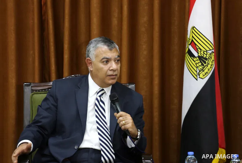 Palestinian Hamas Chief Ismail Haniyeh meets with Egyptian Intelligence Minister Khalid Fawzi at his office in Gaza City on October 3, 2017. Photo by Mohammed Asad